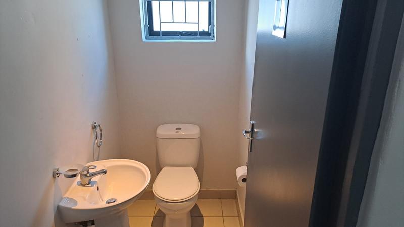 To Let commercial Property for Rent in Newton Park Eastern Cape